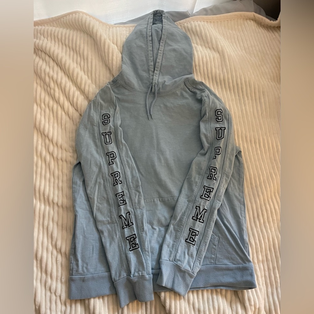 Supreme Hoodie - Men’s M